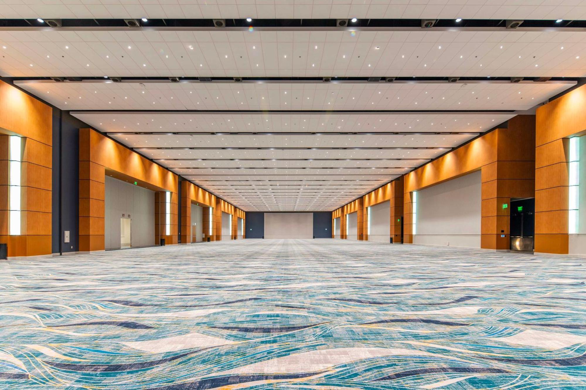 Doubletree By Hilton Hotel Cedar Rapids Convention Complex Extérieur photo