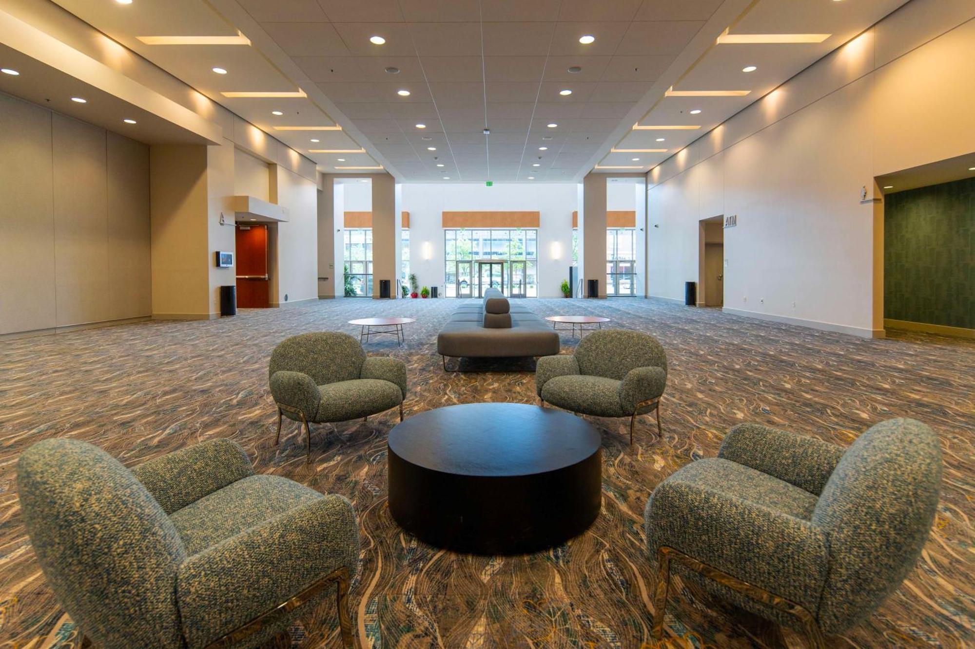 Doubletree By Hilton Hotel Cedar Rapids Convention Complex Extérieur photo