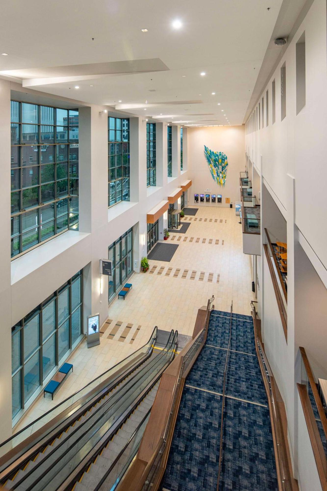Doubletree By Hilton Hotel Cedar Rapids Convention Complex Extérieur photo